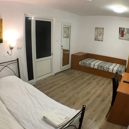 Апартаменты Samuil -